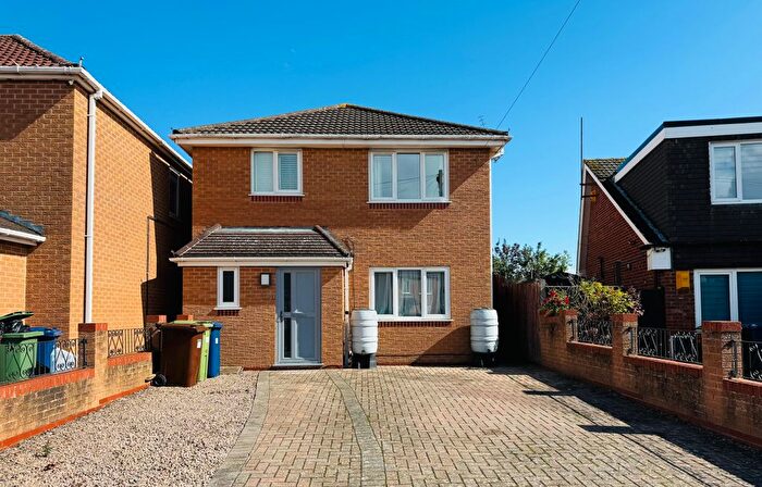 3 Bedroom Semi-Detached House To Rent In Rookery Road, Gloucester, GL3