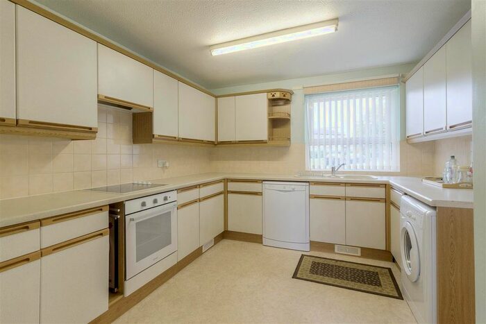 3 Bedroom Terraced House For Sale In Kiln Way, Wellingborough NN8