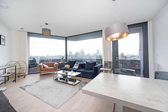 2 Bedroom Flat To Rent In Penn Street, Hoxton, London, N1