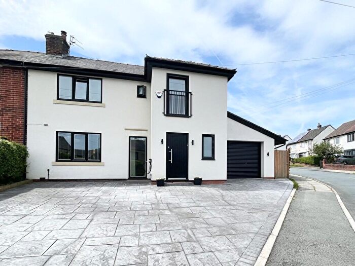 4 Bedroom Semi-Detached House For Sale In Heath Avenue, Ramsbottom, Bury, Greater Manchester, BL0