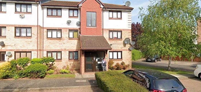 1 Bedroom Flat To Rent In Waterside Close, Barking, IG11
