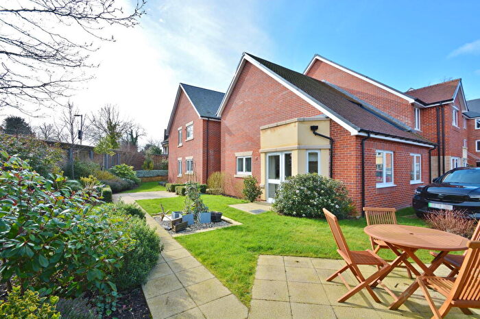 1 Bedroom Apartment For Sale In Greyhound Lane, Thame, OX9