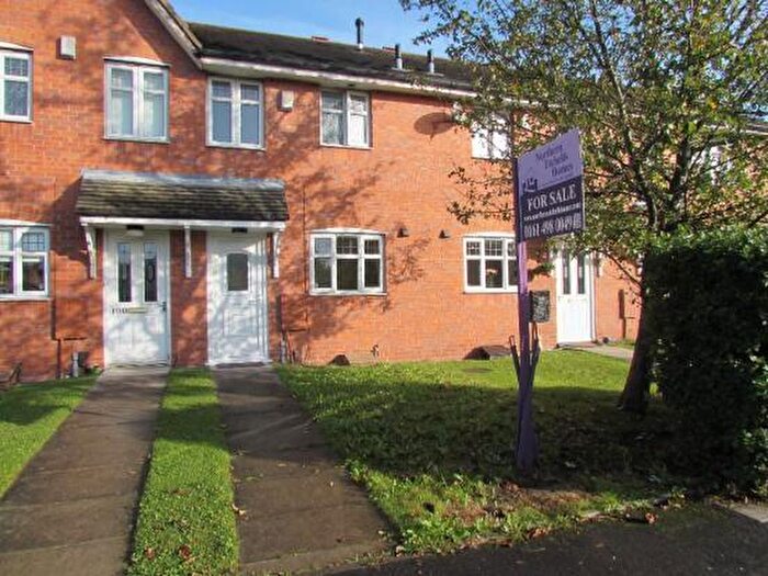 2 Bedroom Mews To Rent In Ullswater Road, Woodhouse Park, Close To Airport, Manchester, M22