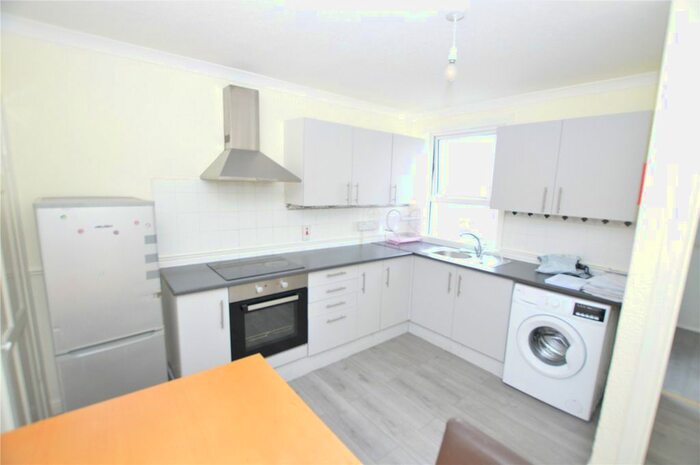 2 Bedroom Maisonette To Rent In Whitehorse Lane, London, SE25