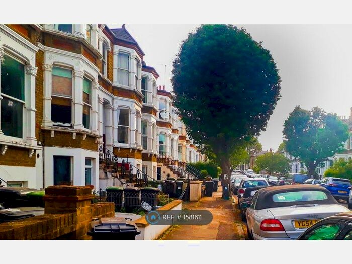 2 Bedroom Flat To Rent In Ommaney Road, London, SE14