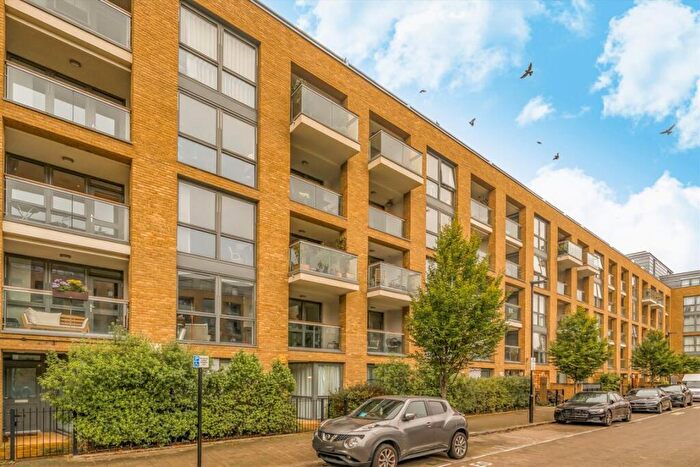 2 Bedroom Flat To Rent In Canalside Square, Islington, N1