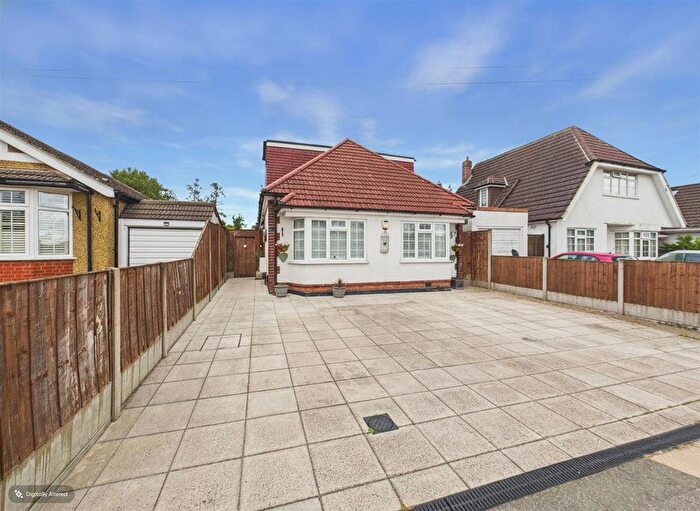3 Bedroom Detached Bungalow For Sale In Glenalla Road, Ruislip, HA4