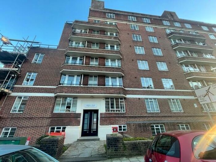 2 Bedroom Flat To Rent In Queens Road, Clifton, Bristol, BS8