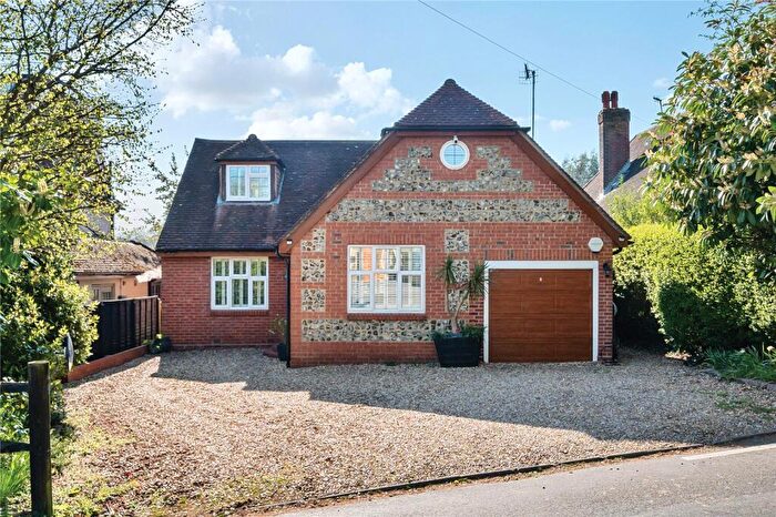 5 Bedroom House For Sale In Ayling Lane, Aldershot, Hampshire, GU11
