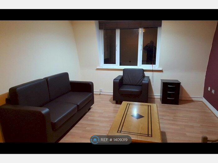 1 Bedroom Flat To Rent In Birkbeck Road, Ilford, IG2