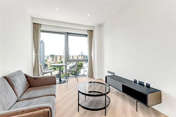 Apartment To Rent In The Aspen, Marsh Wall, London, E14