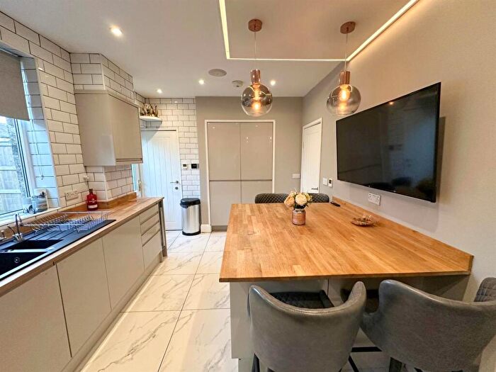 3 Bedroom Terraced House For Sale In Daisy Hill, Silsden, BD20