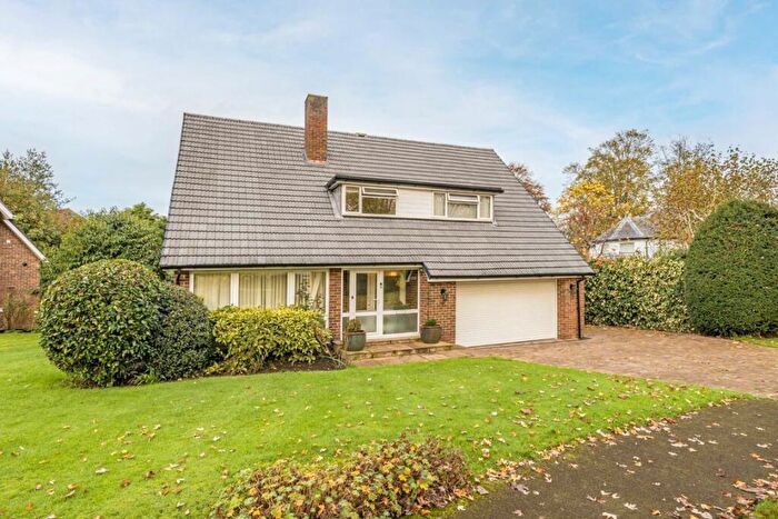 4 Bedroom House To Rent In Church Meadow, Long Ditton, KT6