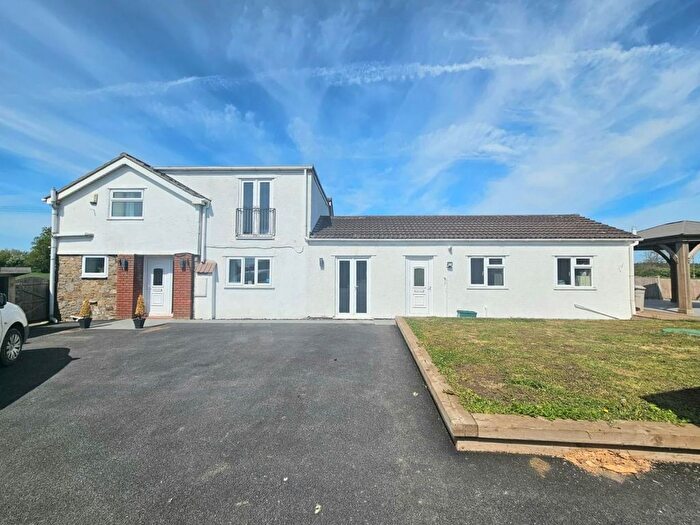 5 Bedroom Detached House For Sale In Heathend, Cromhall, South Gloucestershire, GL12