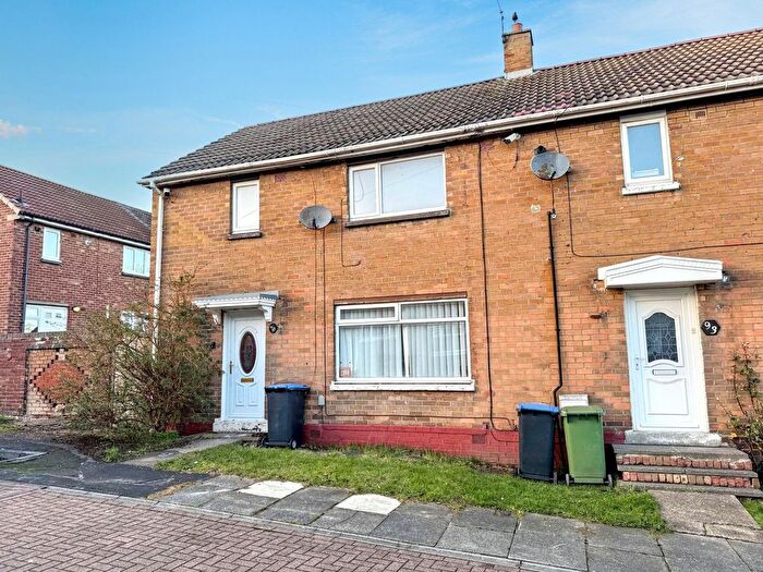 3 Bedroom End Of Terrace House For Sale In Basingstoke Road, Peterlee, SR8