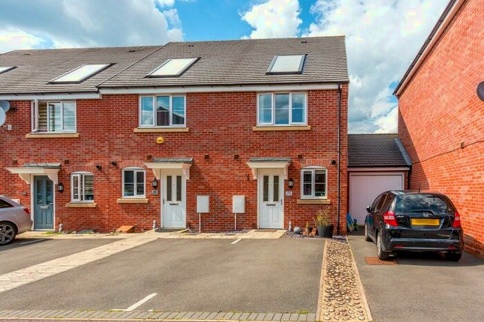 2 Bedroom End Of Terrace House To Rent In Tyne Way, Rushden, NN10