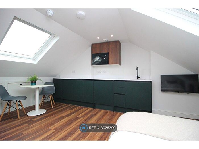 Studio To Rent In St. Pauls Road, Cheltenham, GL50