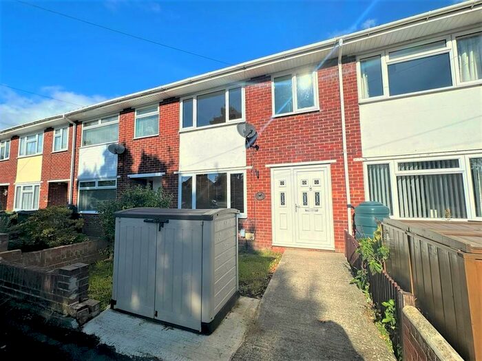 3 Bedroom Terraced House To Rent In West Street, Portchester, Fareham, PO16