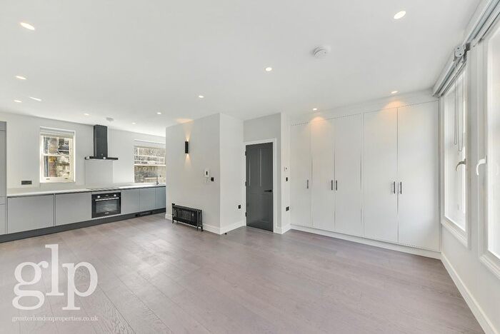 Studio To Rent In Shaftesbury Avenue, Soho, W1D