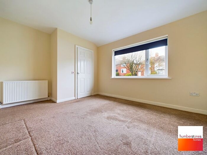3 Bedroom Semi-Detached House For Sale In Woodhouse Road, Quinton, Birmingham, B32