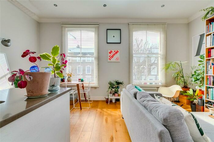 2 Bedroom Flat To Rent In Northchurch Road, Islington, N1