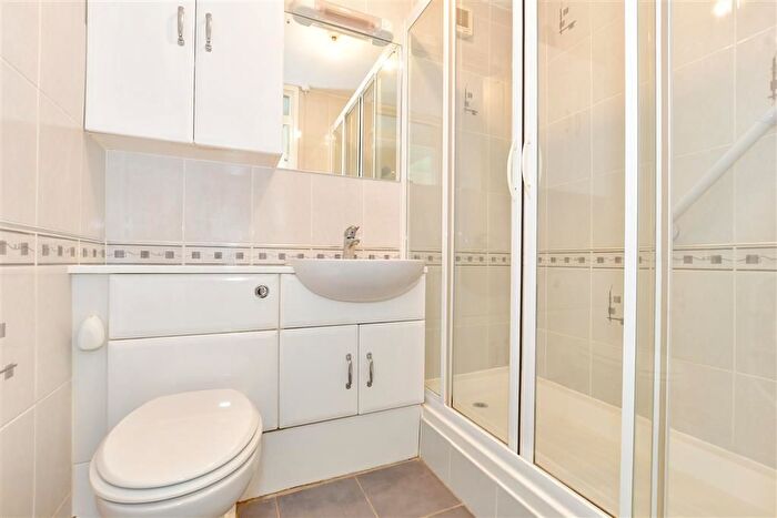 1 Bedroom Flat For Sale In Castle Hill Avenue, Folkestone, Kent, CT20