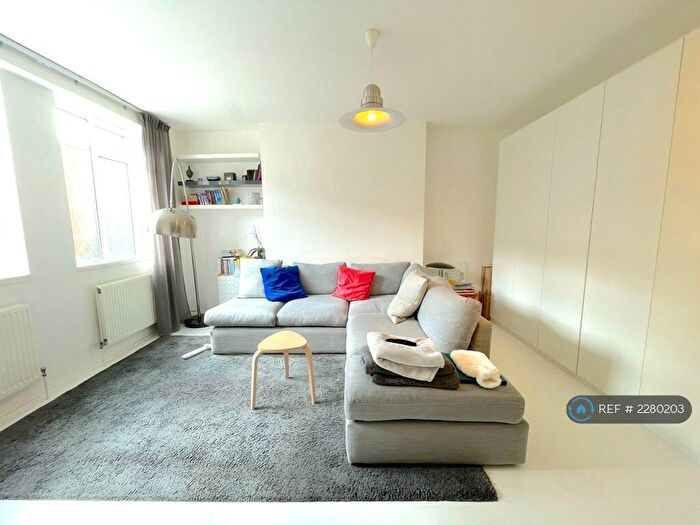 2 Bedroom Flat To Rent In Townshend Court, London, NW8