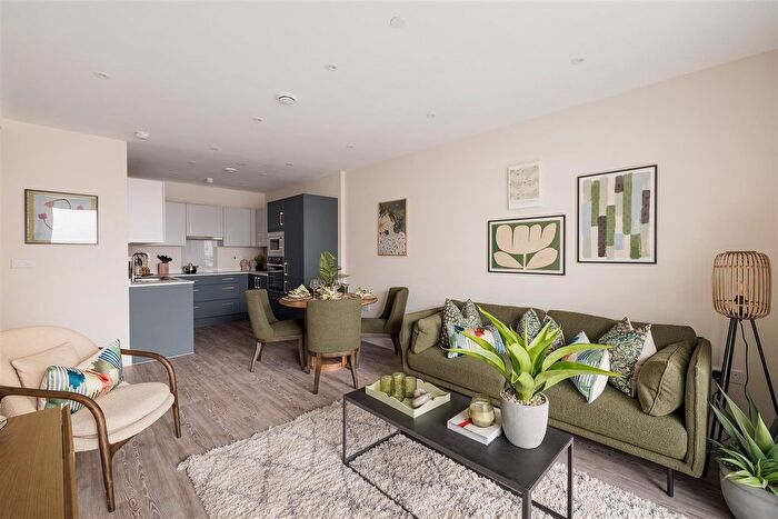 2 Bedroom Flat For Sale In Wood Street, Walthamstow, E17