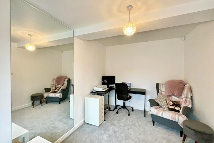 4 Bedroom Detached House For Sale In Ambler Rise, Aughton, Sheffield, S26
