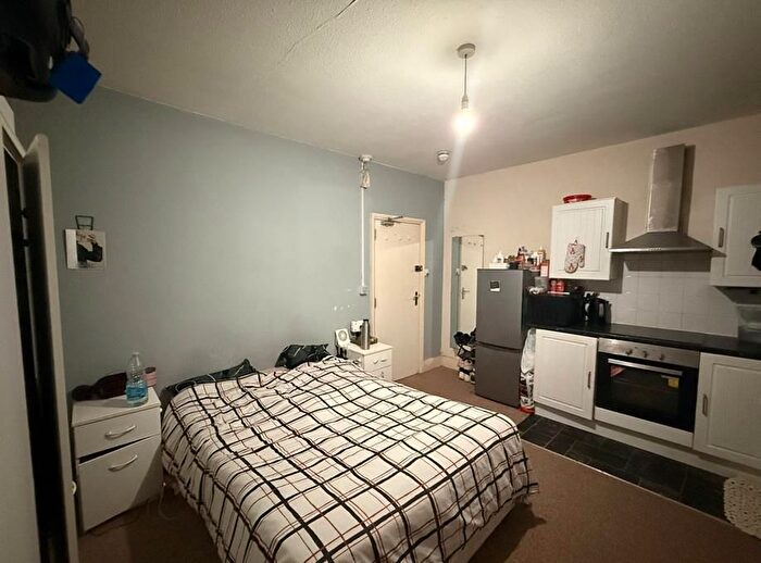 Studio To Rent In Kentwood Hill, Tilehurst, RG31