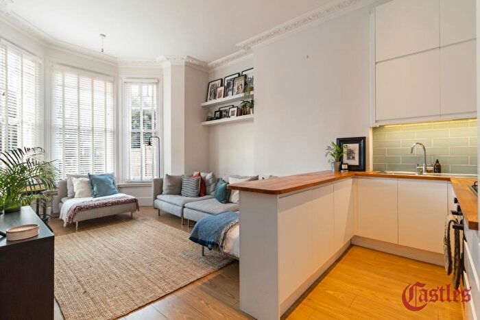 1 Bedroom Flat To Rent In Coolhurst Road, Crouch End, N8