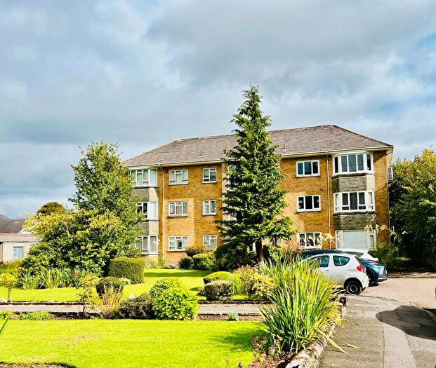 3 Bedroom Apartment For Sale In Flat, Castle Court, Kings Gardens, Newton Mearns, Glasgow, G77