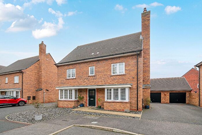 5 Bedroom Detached House For Sale In Oxford Blue Way, Stewartby, MK43