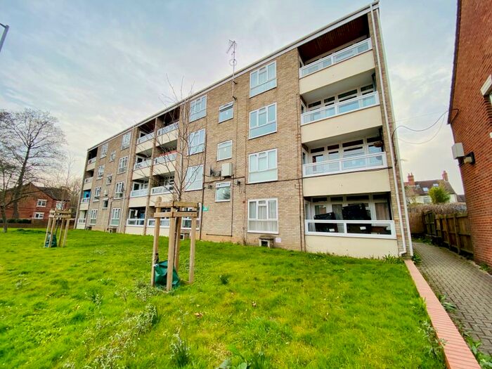 2 Bedroom Apartment To Rent In Old Palace Road, NR2