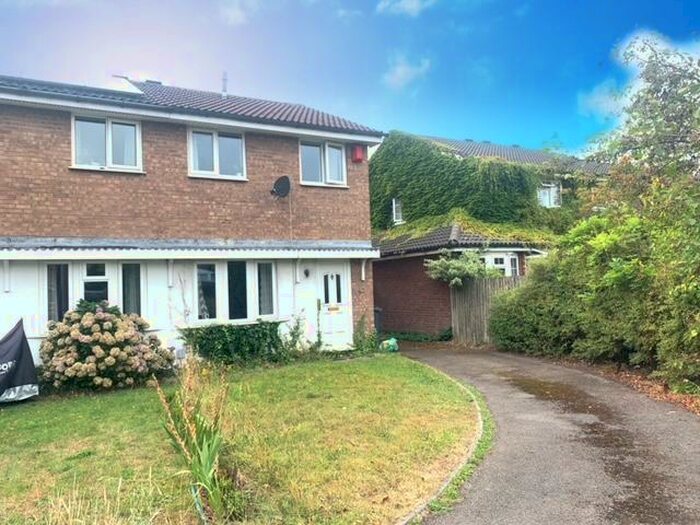 2 Bedroom House To Rent In Craiglee Drive, Cardiff, CF10