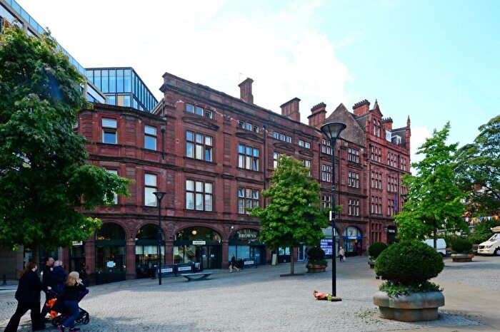 2 Bedroom Flat To Rent In St. Pauls Parade, Sheffield, S1