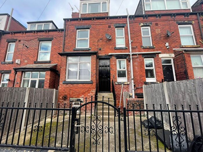 2 Bedroom Terraced House To Rent In Conway Avenue, Leeds, LS8