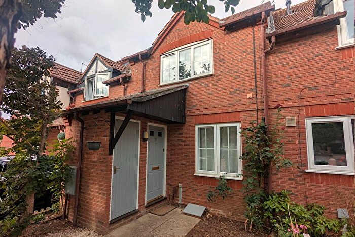 2 Bedroom Terraced House For Sale In Pippen Field, Worcester., WR4