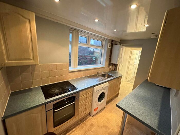 2 Bedroom House To Rent In Prior Street, L20