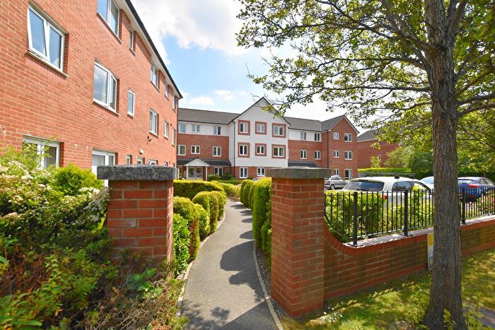 1 Bedroom Flat For Sale In Pinewood Court, West Moors, Ferndown, Dorset, BH22
