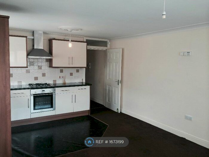 1 Bedroom Flat To Rent In Linthorpe, Middlesbrough, TS5