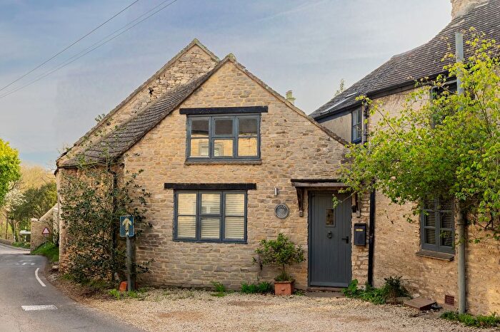 3 Bedroom Cottage For Sale In The Walk, Islip, OX5