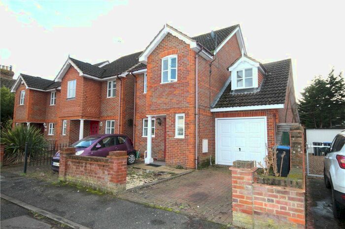 4 Bedroom End Of Terrace House To Rent In Kings Road, Egham, Surrey, TW20