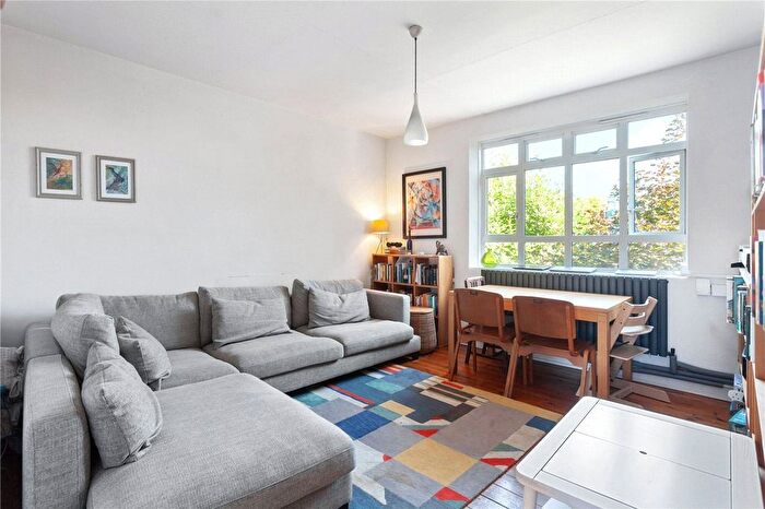 2 Bedroom Flat For Sale In Pondfield House, Highbury Estate, London, N5