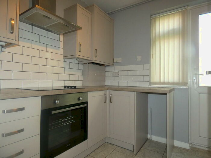 2 Bedroom Ground Flat To Rent In Falstone Square, Gosforth, NE3