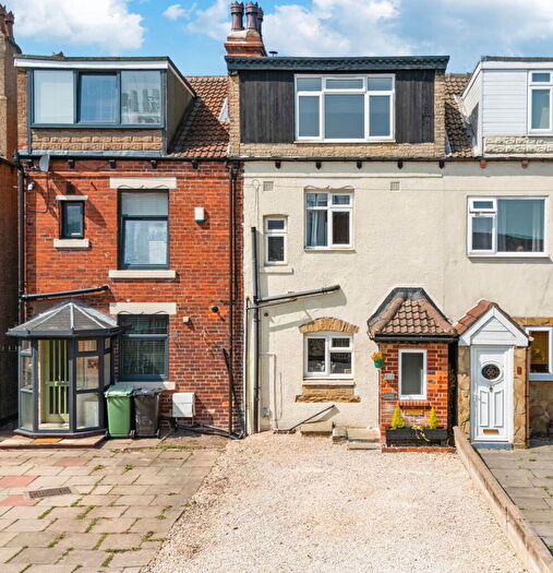 4 Bedroom Terraced House For Sale In The Orchards, Crossgates, Leeds, LS15