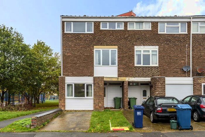 5 Bedroom Semi-Detached House To Rent In Nuffield Road, Headington, Hmo Ready Sharers, OX3