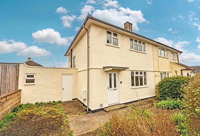 3 Bedroom Semi Detached House For Sale In Golden Farm Road, Cirencester, GL7