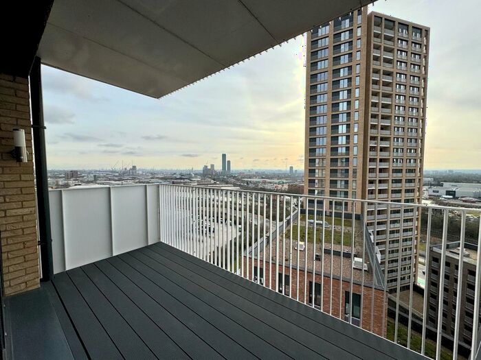 2 Bedroom Flat To Rent In Viscount House, Lakeside Drive, Regency Heights, Park Royal, London, NW10