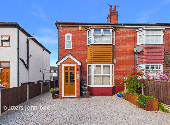 3 Bedroom Semi Detached House For Sale In Stoneley Road, Crewe, CW1